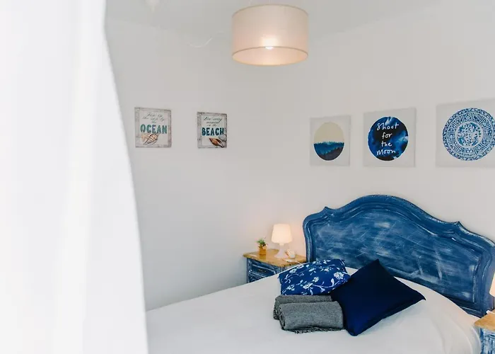 Paz & - Peace & בית הארחה נאזרה