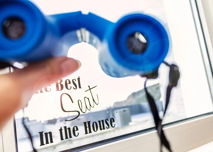 Paz & - Peace & בית הארחה נאזרה